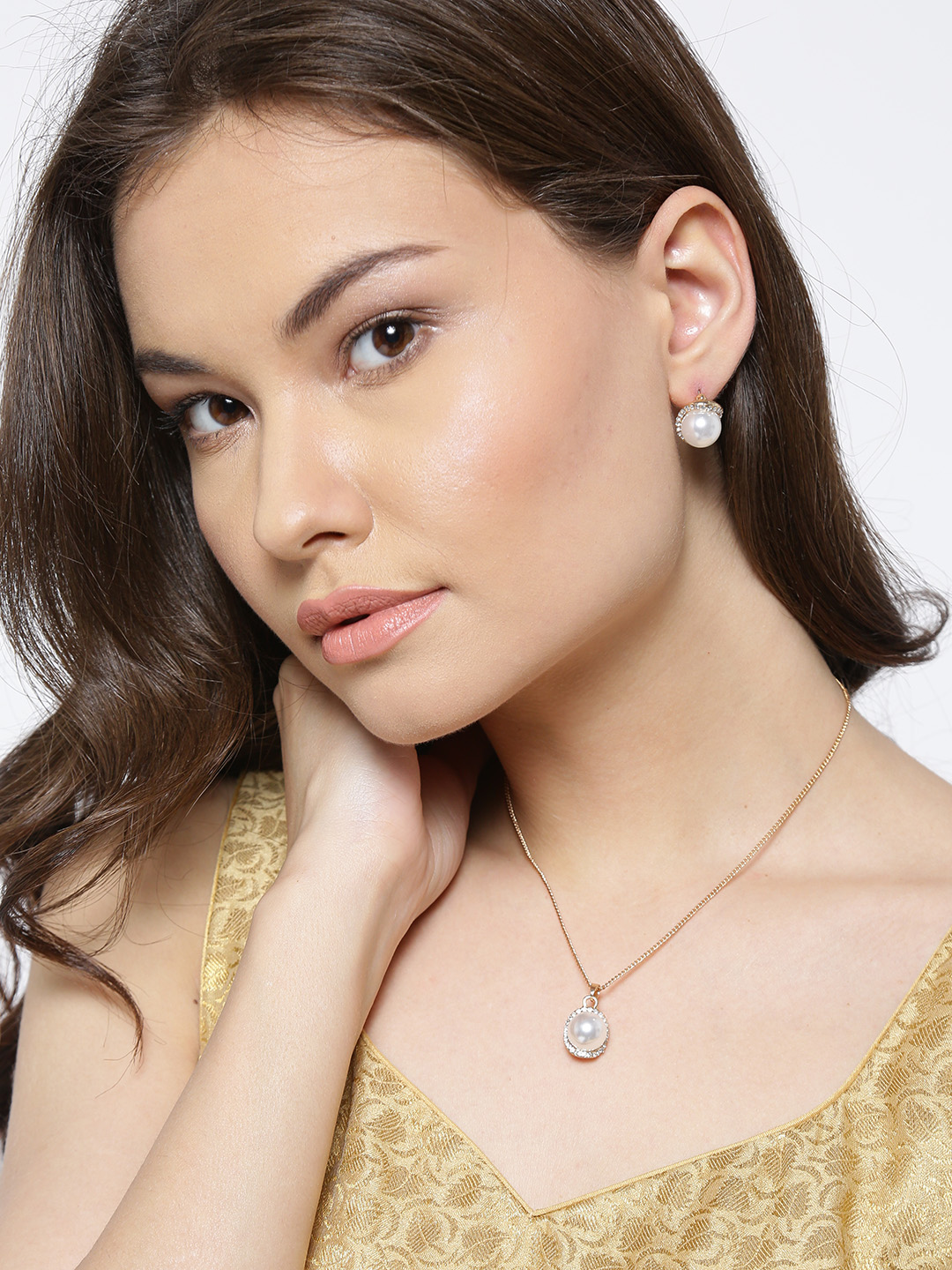 YouBella Gold-Toned  Off-White Stone-Studded Beaded Jewellery Set